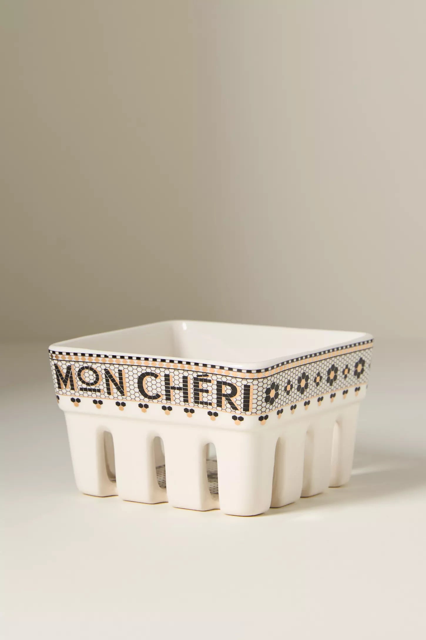 Mon Chéri Stoneware Berry Basket