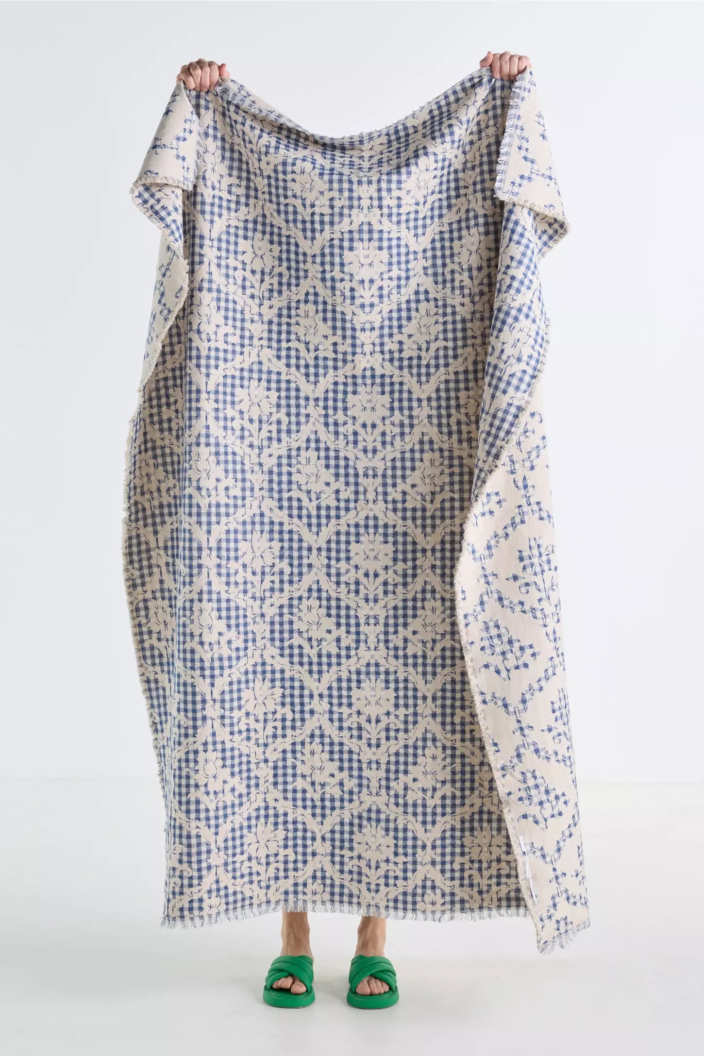 Damask Woven Cotton Throw Blanket - Blue Floral